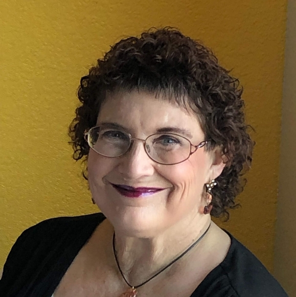 Meet your Posher, Mandi - Picture 1 of 1